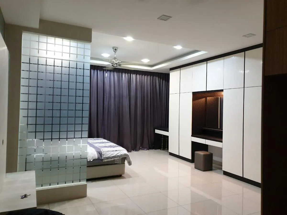 13A-Mount Austin Palazio Studio Джохор-Бару Апартаменты